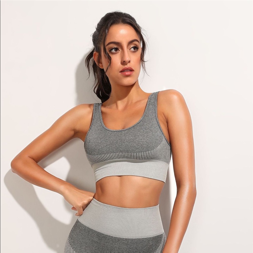 Aeolia Momentum Grey Yoga Sports Bra BRAND NEW
WITH TAGS